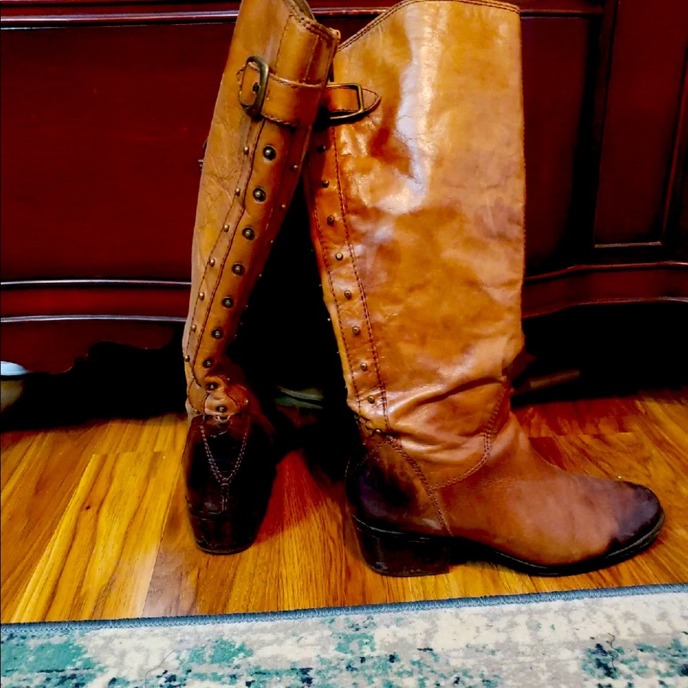 Arturo Chiang Boots